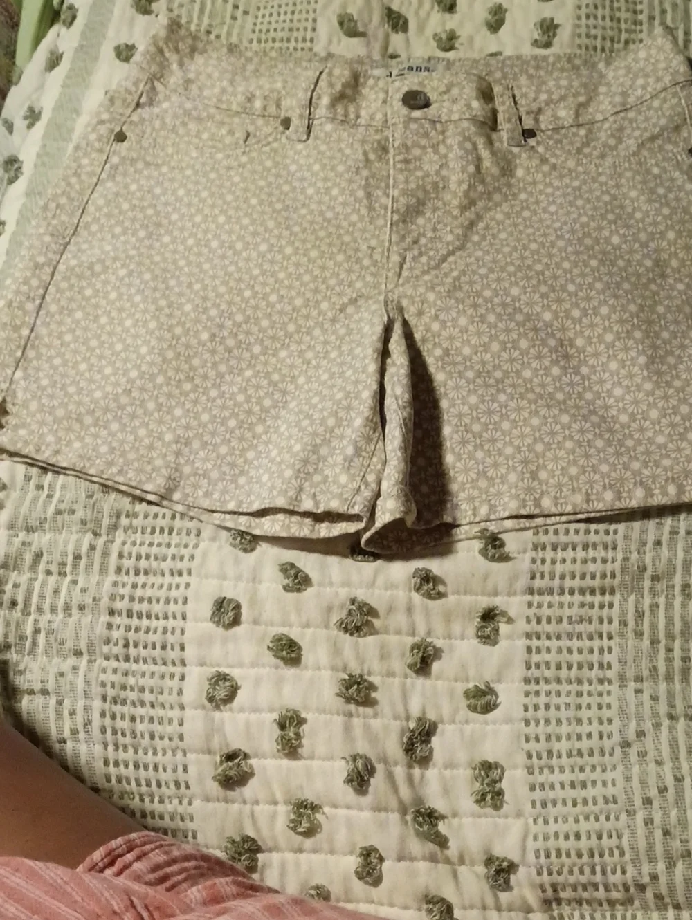 d. jeans Cream Floral-Print Denim Shorts